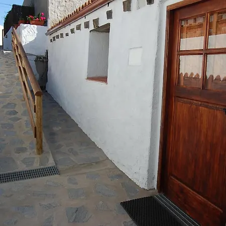 בית נופש Sofia House With Pool In *